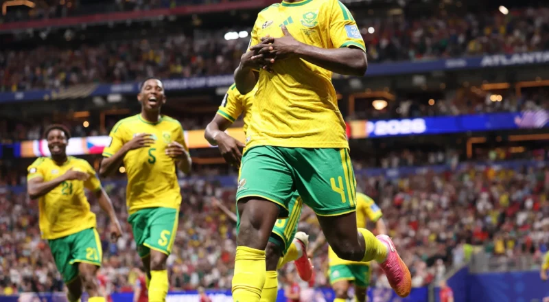 Broos hits out at stadium and ‘tall’ Czechia after South Africa rescue point