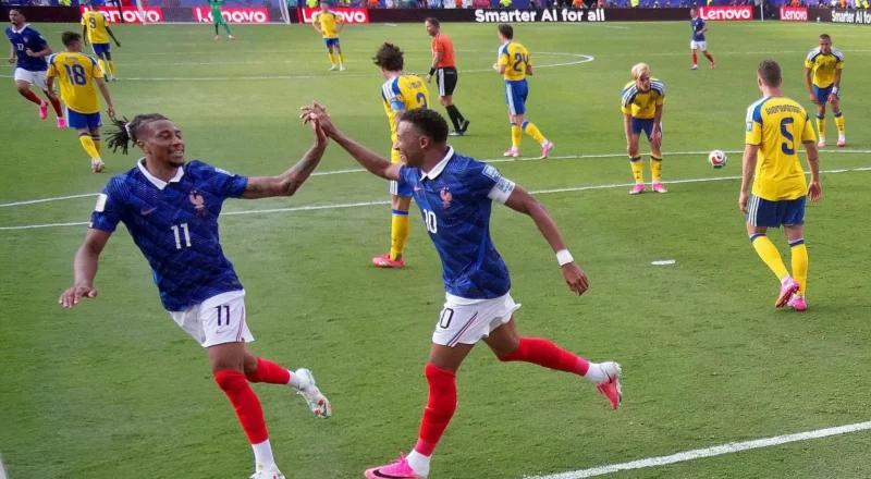 World Cup 2026: France dazzle, Mexico swagger through, England v DR Congo buildup, and more – live