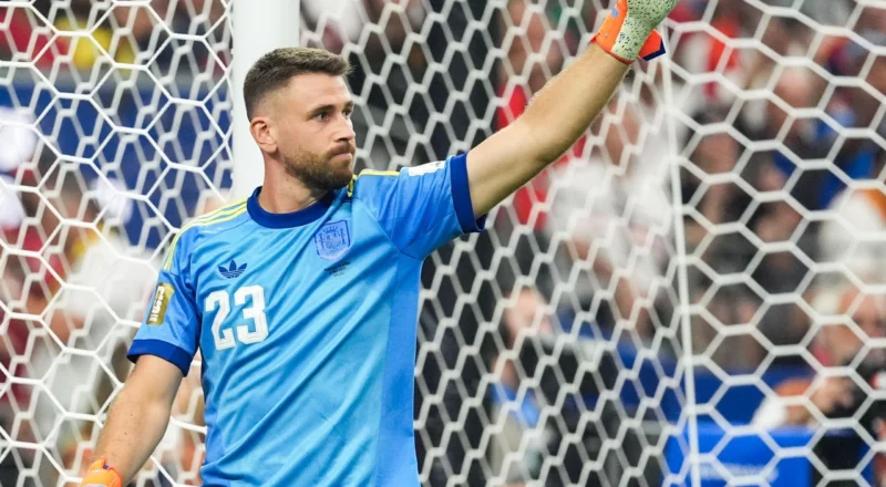 ‘There is a magnificent balance’: how Spain built a record-breaking defence