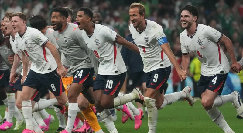 England rise to Azteca occasion and see off ghosts, time and Mexico | Barney Ronay