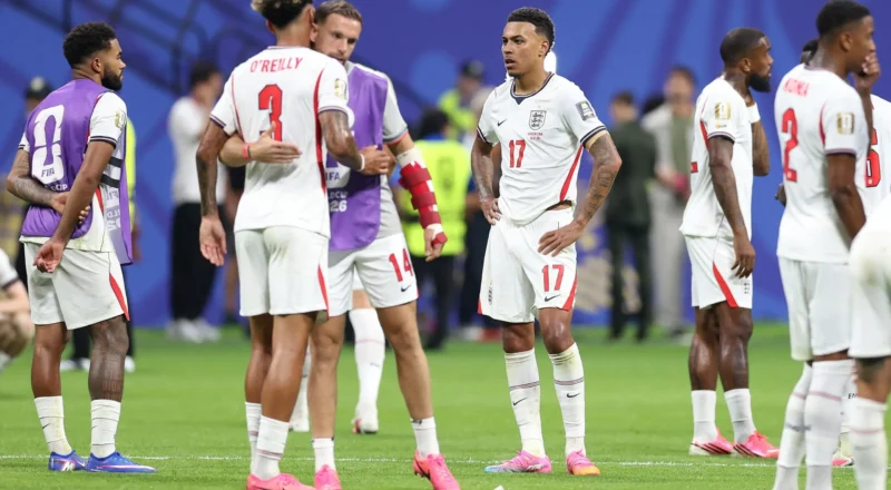 Four passes in 19 minutes: damning numbers behind England’s collapse