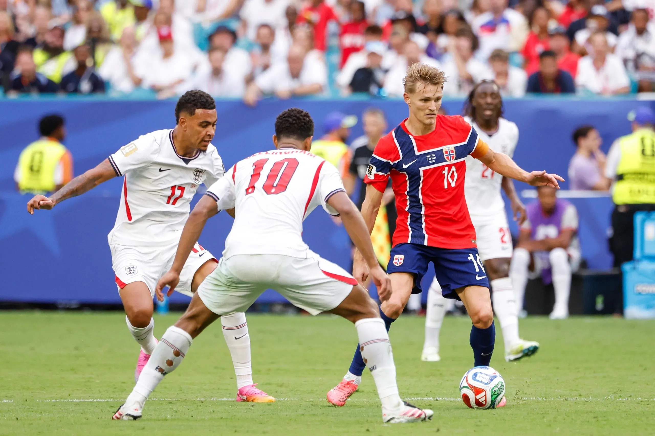Morgan Rogers follows Martin Ødegaard in England against Norway