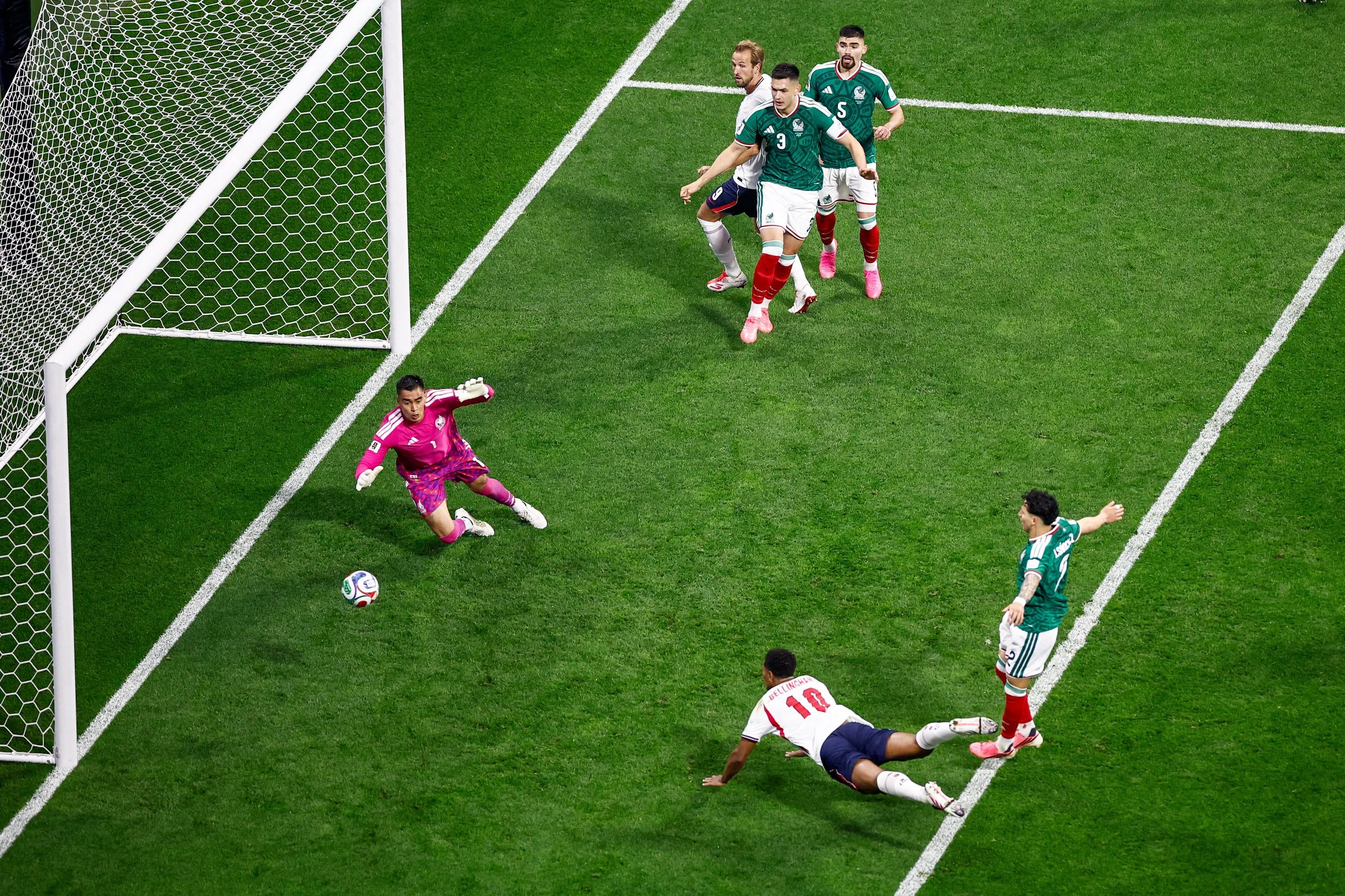 England’s midfielder Jude Bellingham scores his team’s first goal against Mexico at the Azteca.